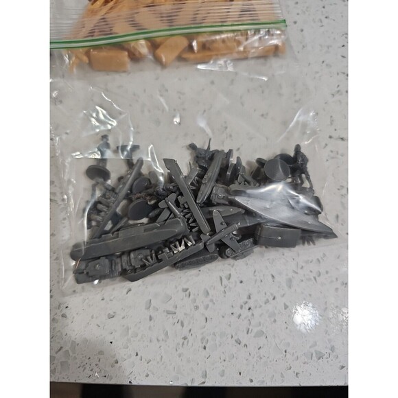 Axis & Allies Spring 1942 World At War Milton Bradley Gamemaster Series 1984 - Picture 15 of 16